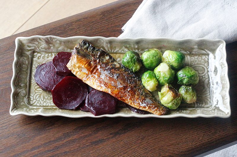 Crunchy fillets of Mackerel with beetroots and brussels sprouts