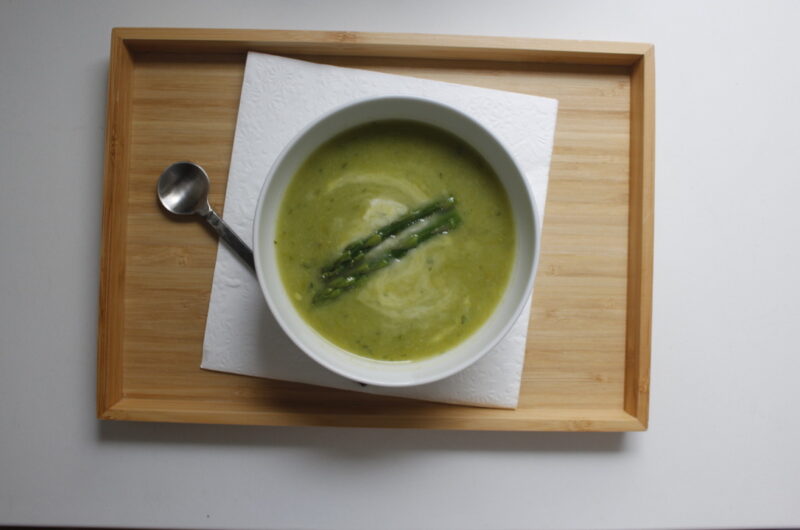 Cold asparagus soup